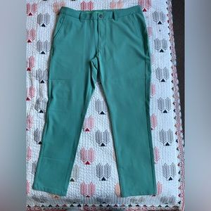 Bonobos Highland Your Golf Pants in Duck Scotch Egg. 35 x 30. Slim Taper